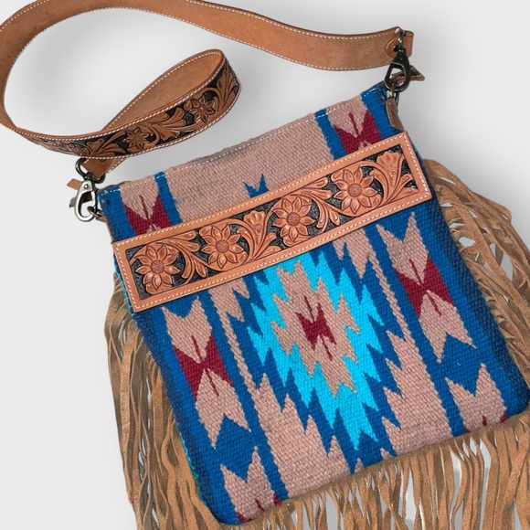 American Darling Cross Body Hand Tooled Saddle Blanket Genuine Leather Bag - Picture 2 of 8